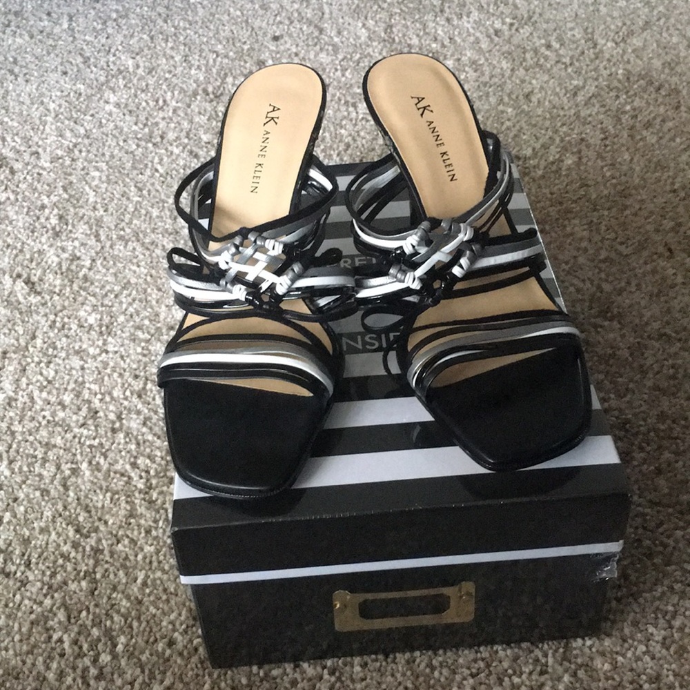 Anne Klein white, black and grey sandals!